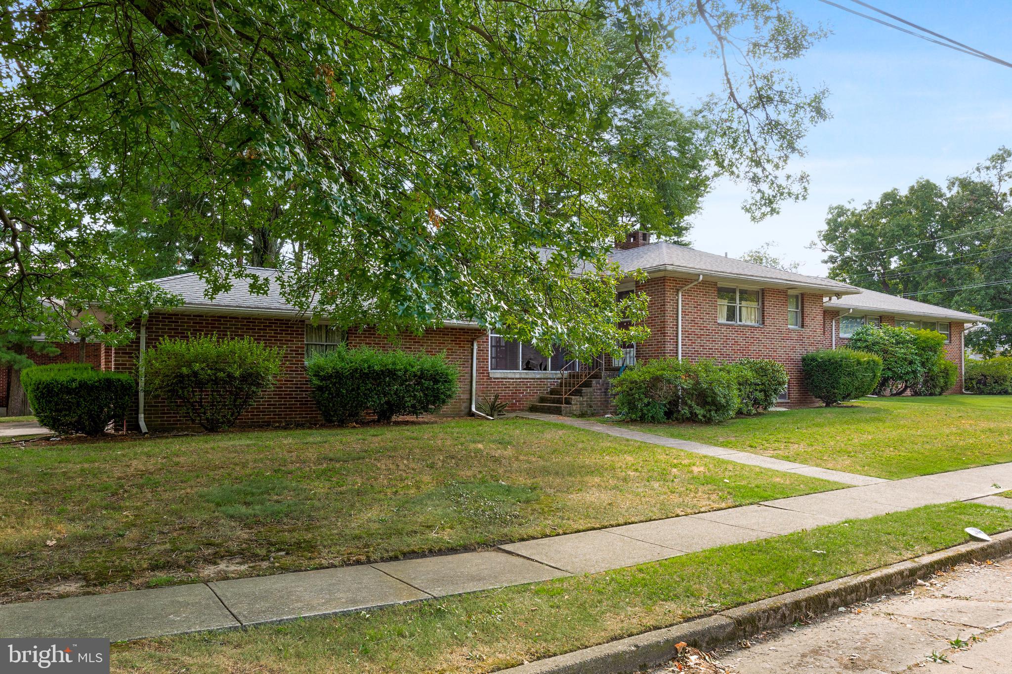 5010 Russell Ave