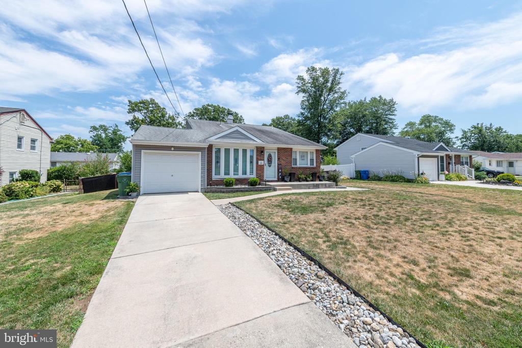 113 WOODLAND AVENUE