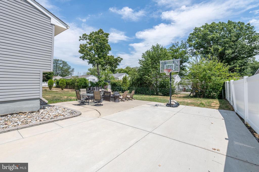 113 WOODLAND AVENUE