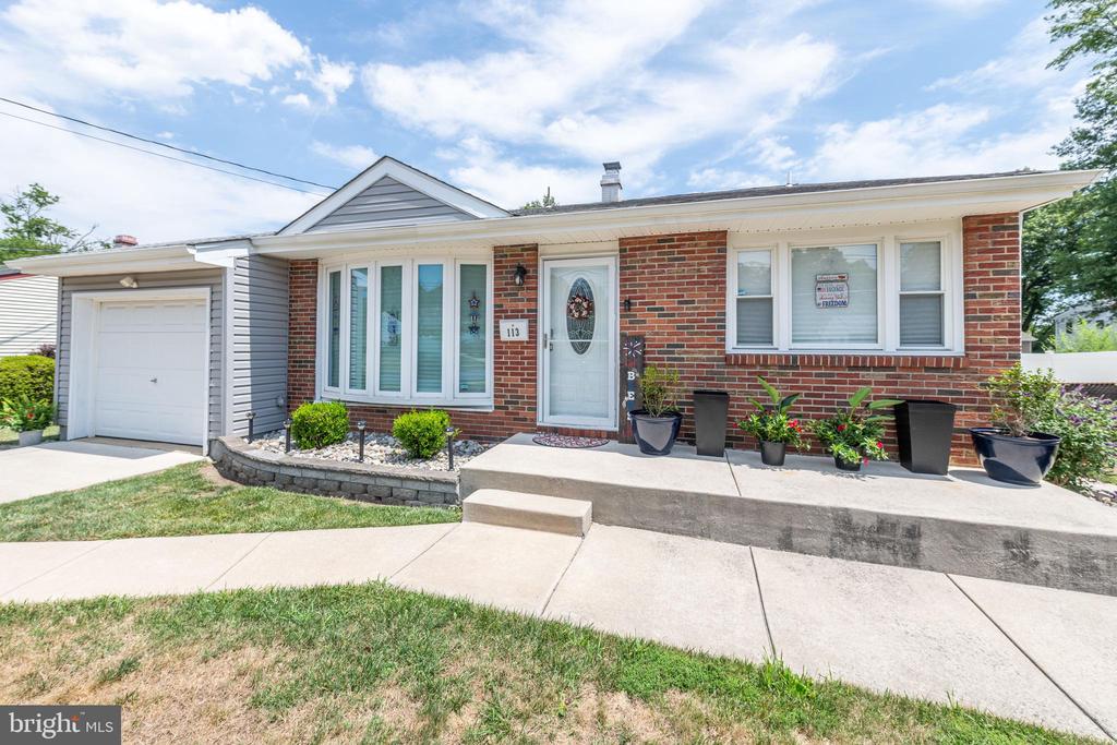 113 WOODLAND AVENUE