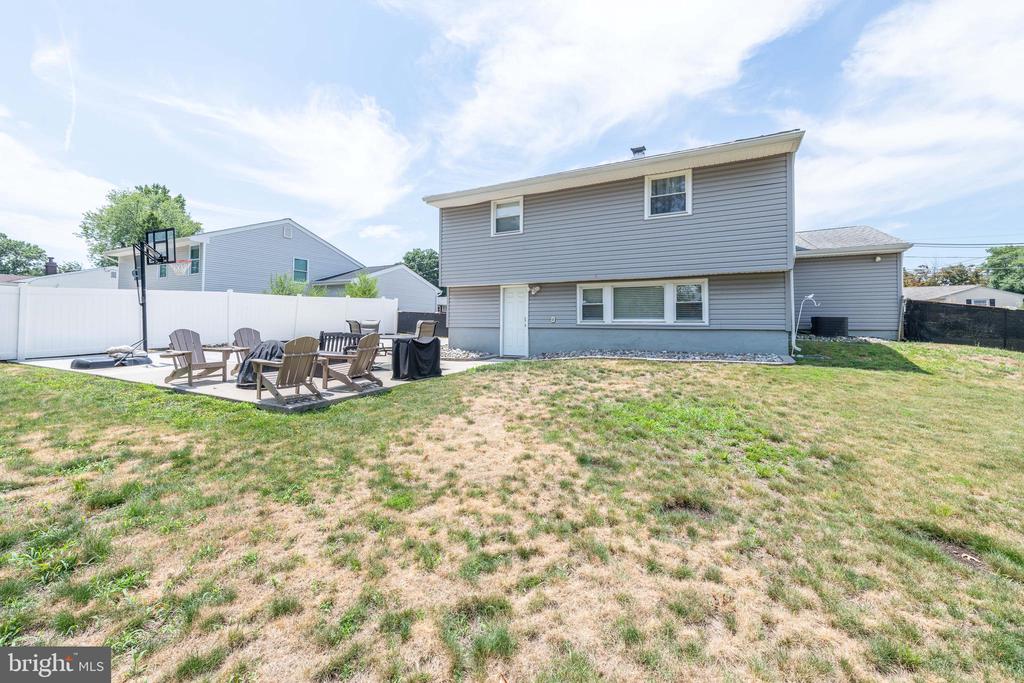 113 WOODLAND AVENUE