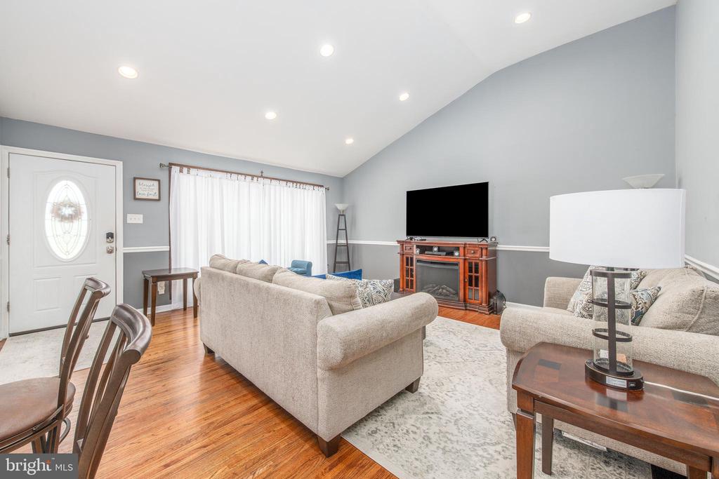 113 WOODLAND AVENUE