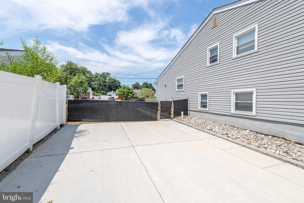 113 WOODLAND AVENUE