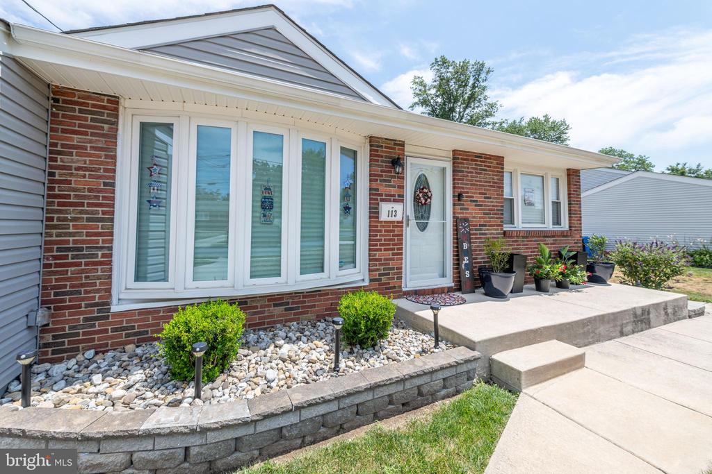 113 WOODLAND AVENUE