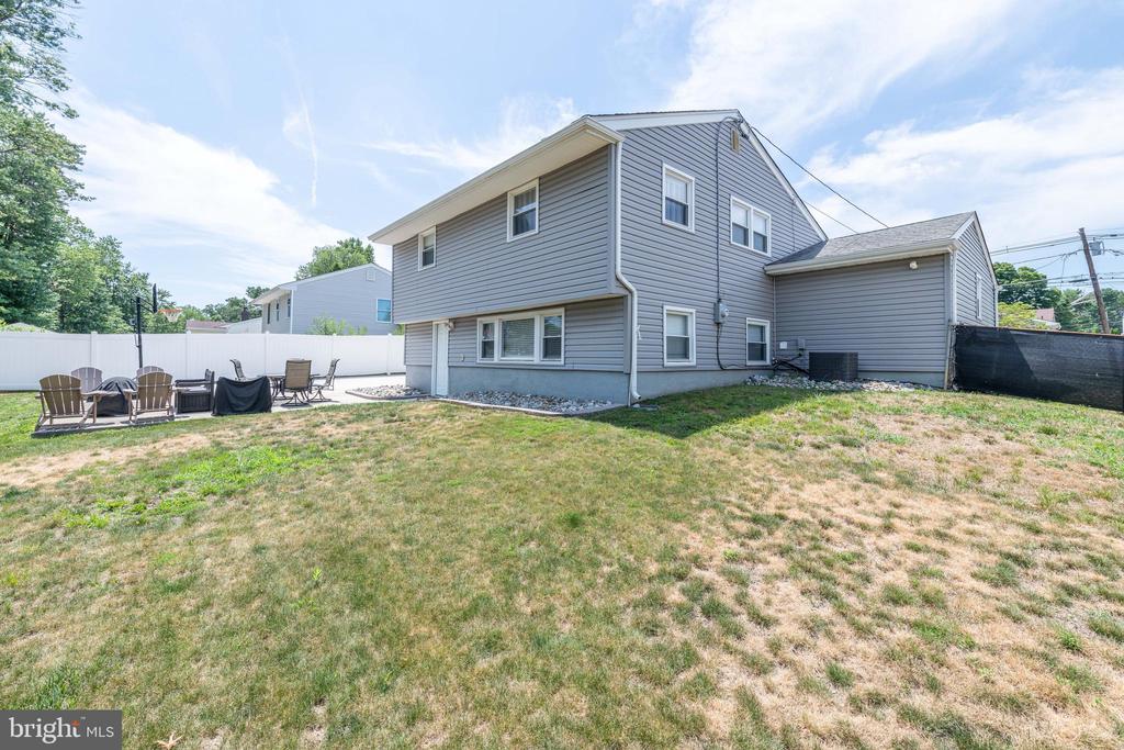 113 WOODLAND AVENUE