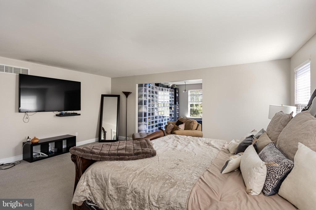 113 Summerbrooke Ct