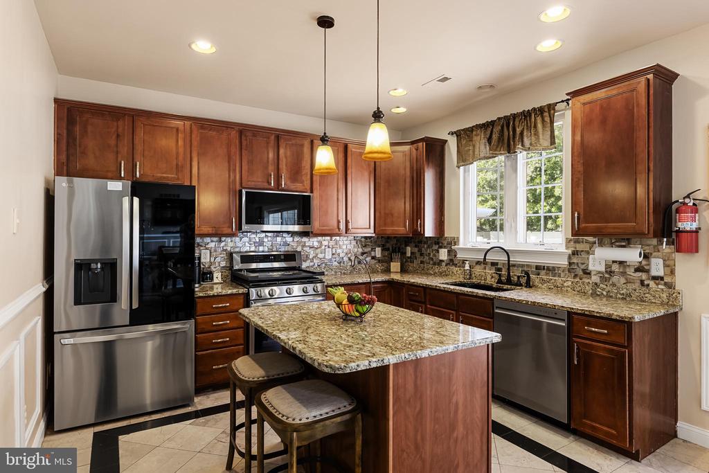 113 Summerbrooke Ct