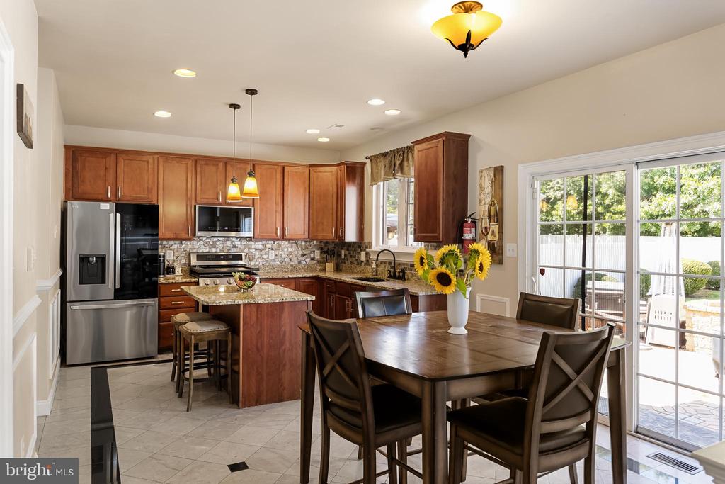 113 Summerbrooke Ct