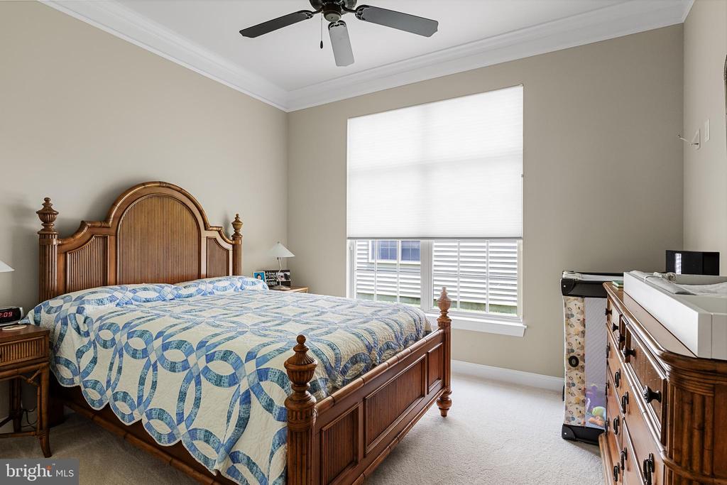 6 Mulhouse Dr
