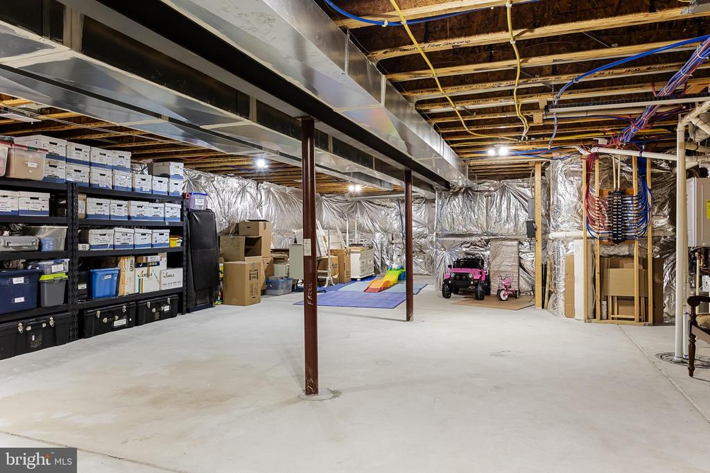 6 Mulhouse Dr