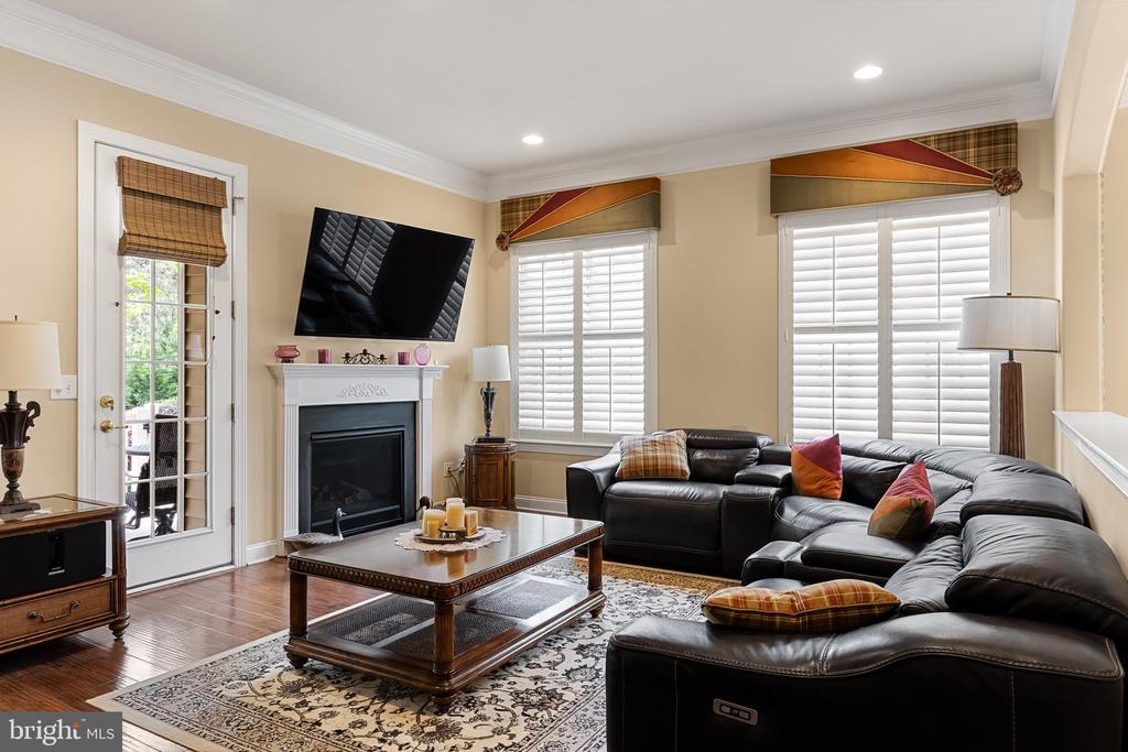 6 Mulhouse Dr