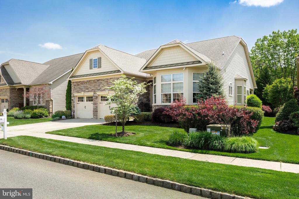 6 Mulhouse Dr