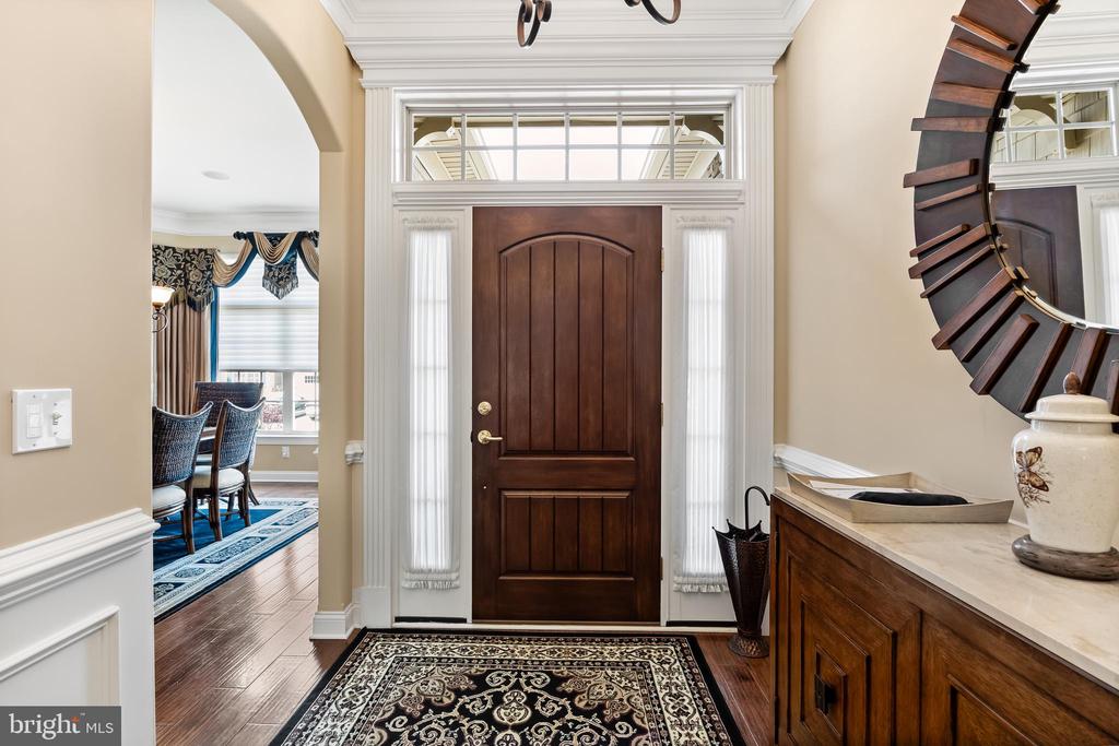 6 Mulhouse Dr