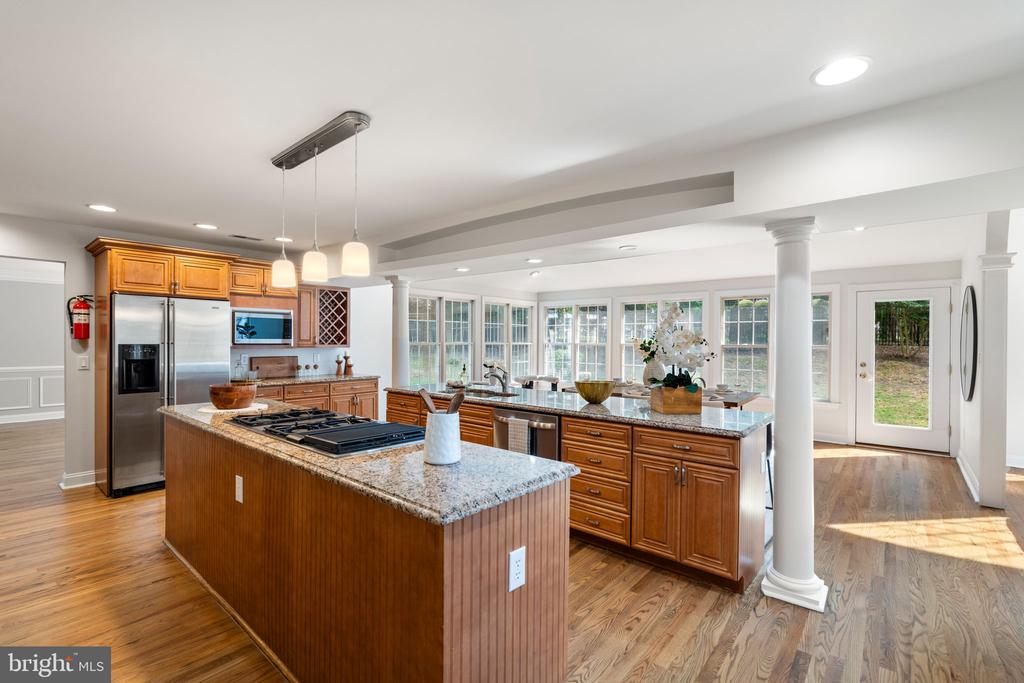 1109 WINDING DRIVE