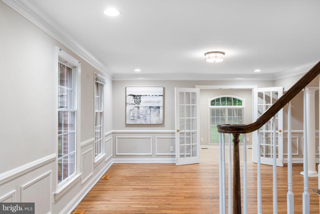 1109 WINDING DRIVE