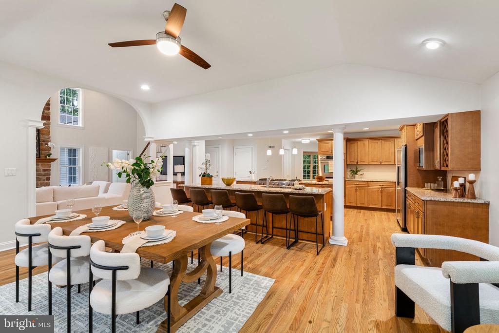1109 WINDING DRIVE