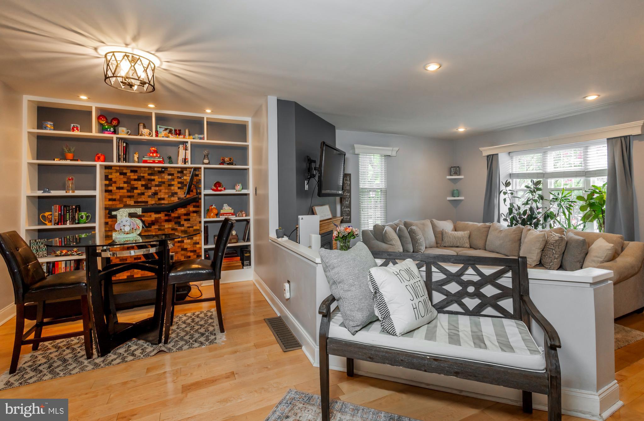 701 KINGS CROFT