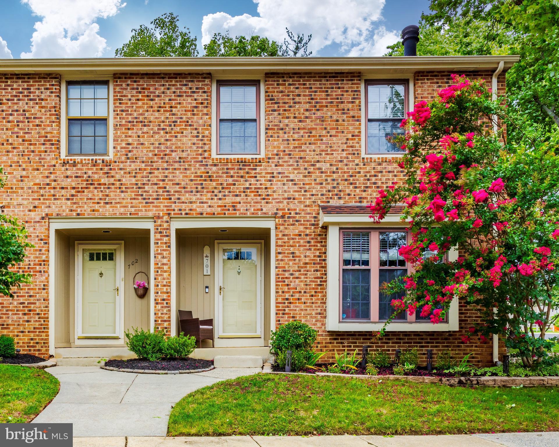 701 KINGS CROFT