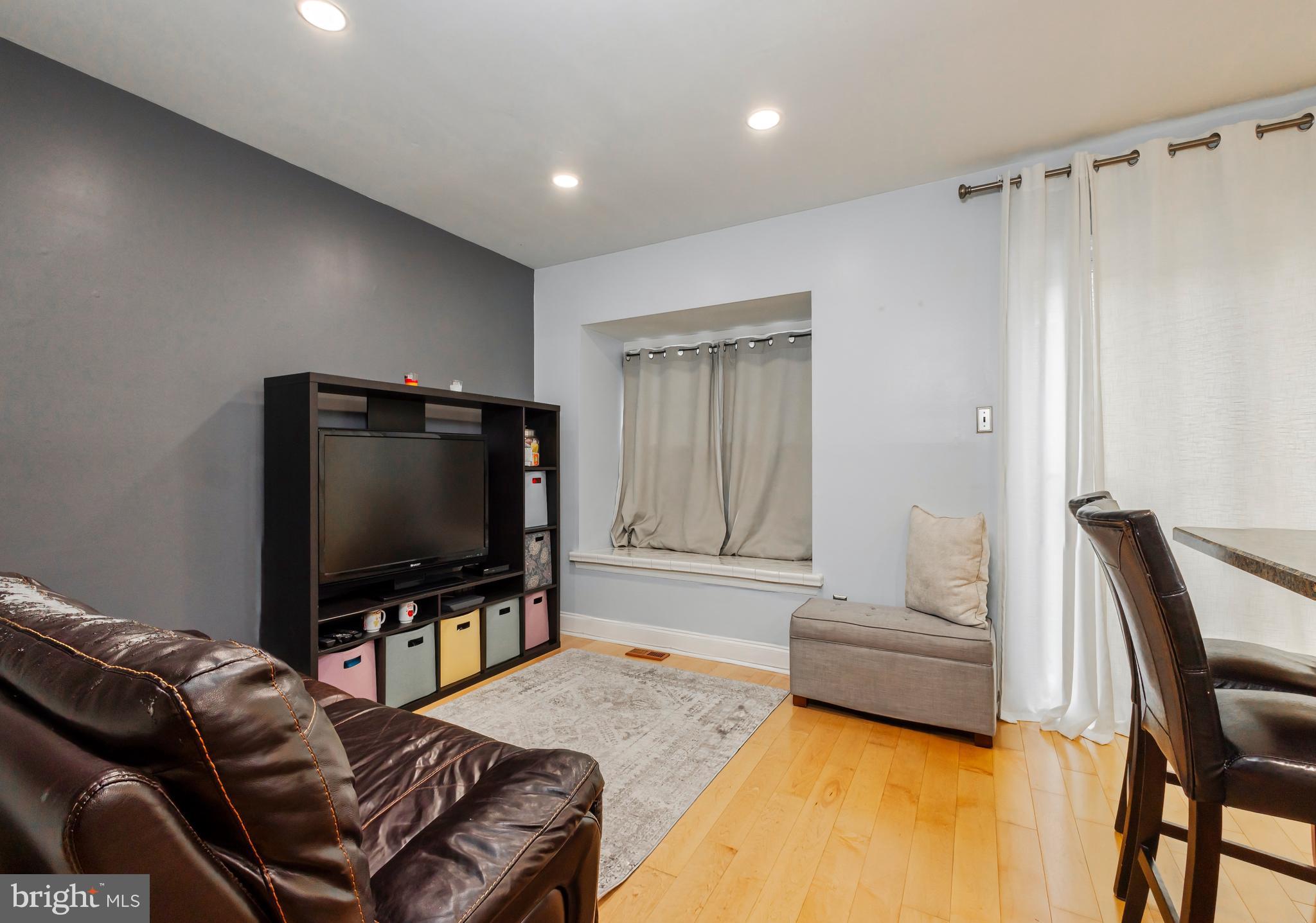 701 KINGS CROFT