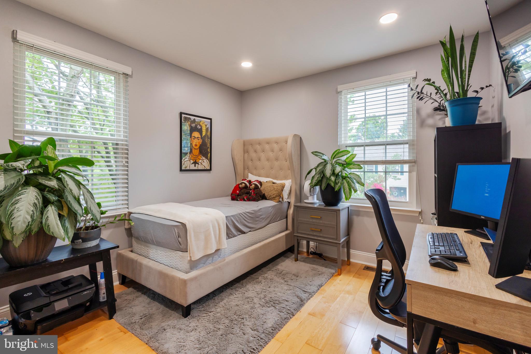 701 KINGS CROFT