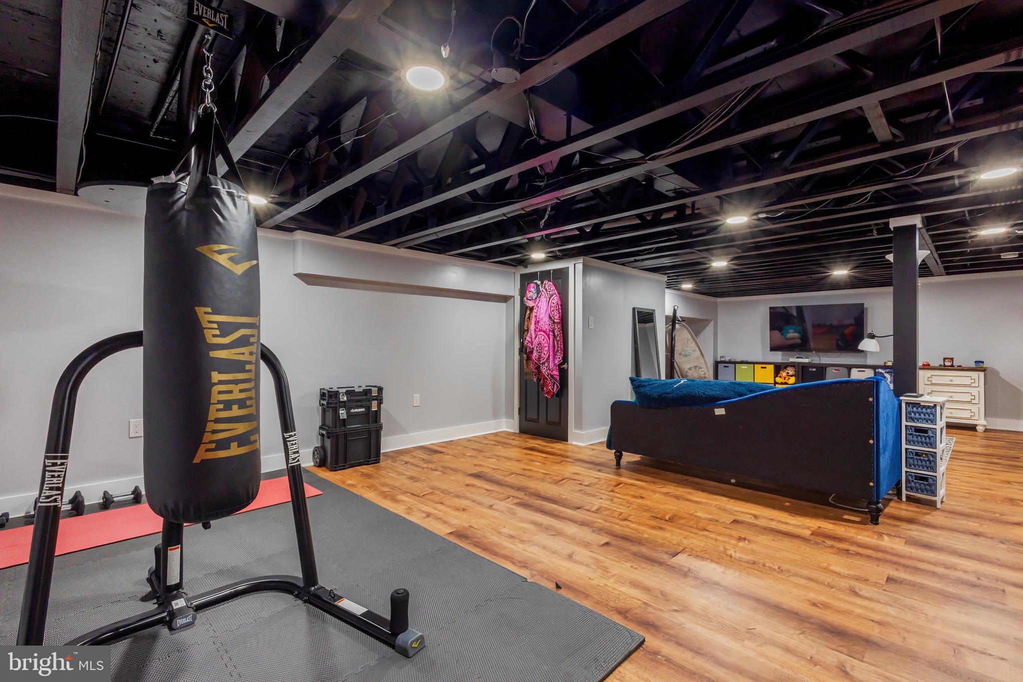 701 KINGS CROFT