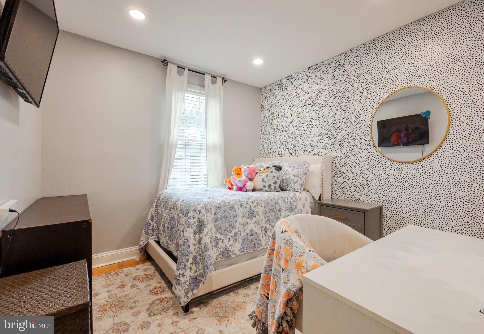 701 KINGS CROFT