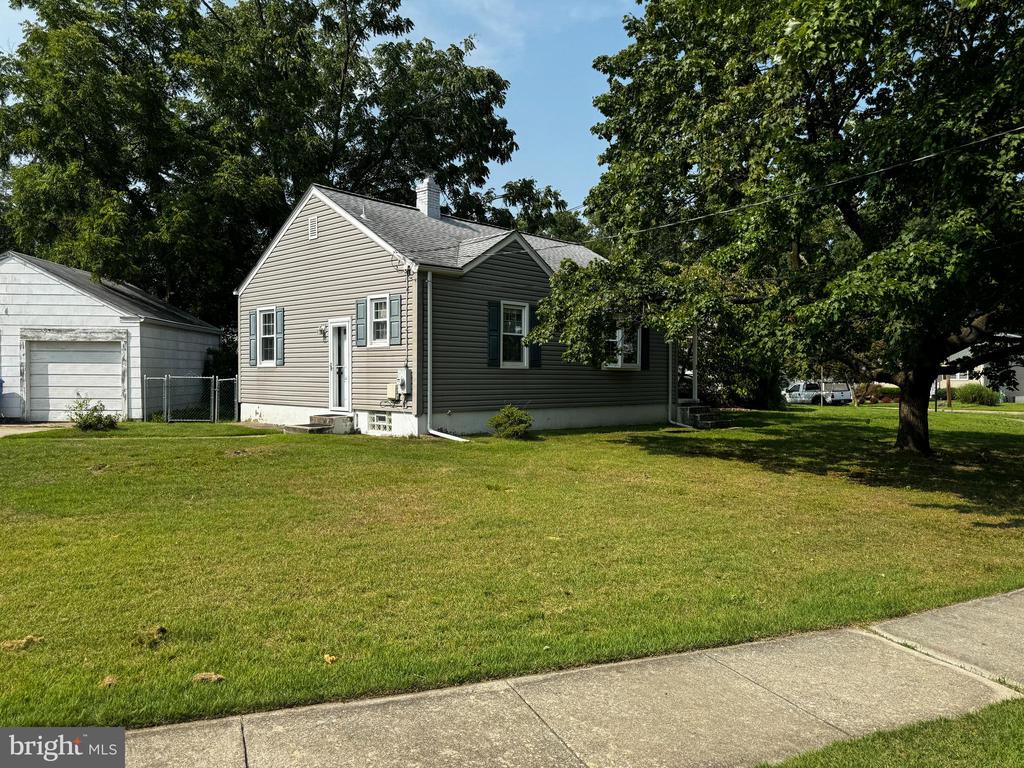 2 ROSE LANE
