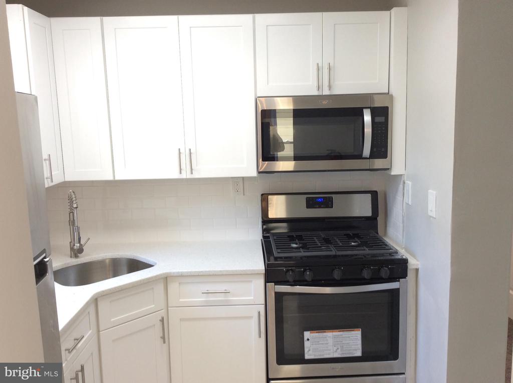 1168 ROMANO AVENUE Unit: A