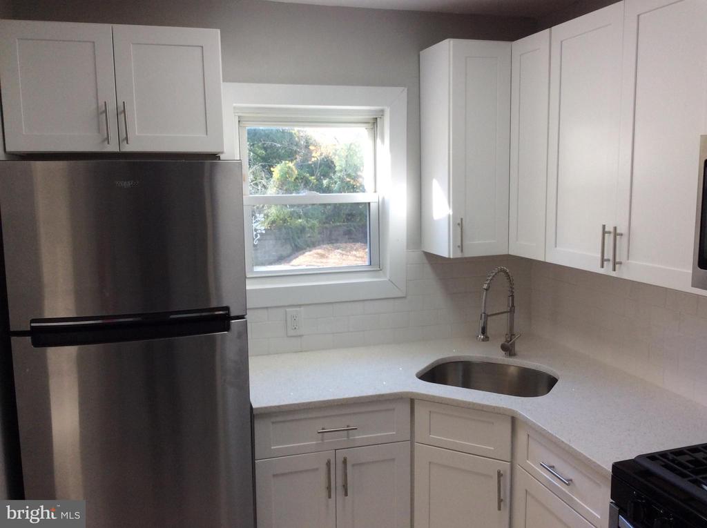 1168 ROMANO AVENUE Unit: A