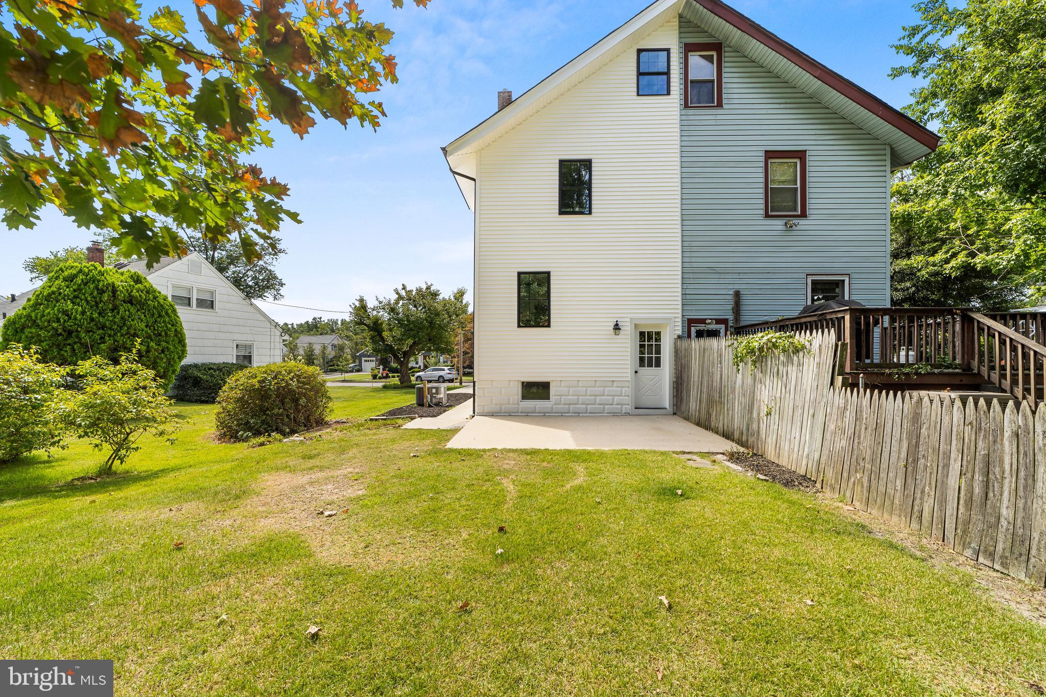 3 THORNOLDEN AVENUE