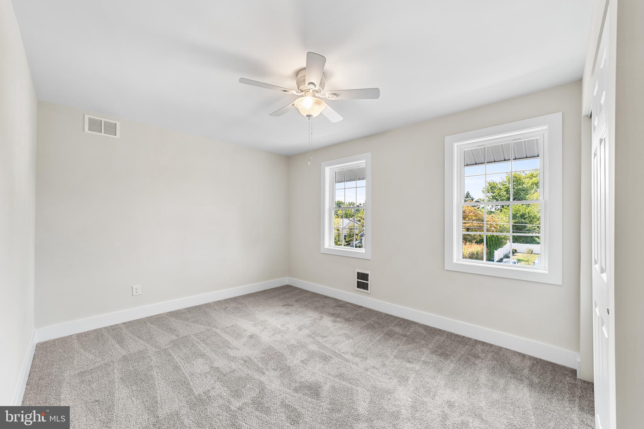 3 THORNOLDEN AVENUE