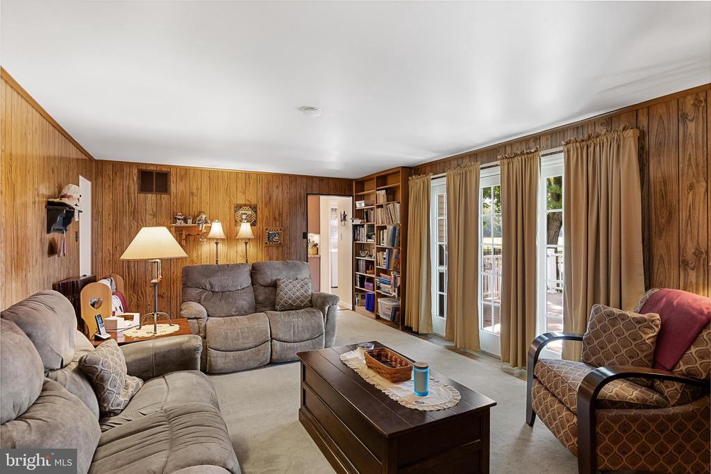100 THORNHILL ROAD