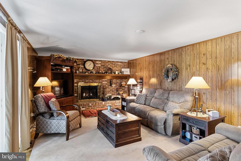 100 THORNHILL ROAD