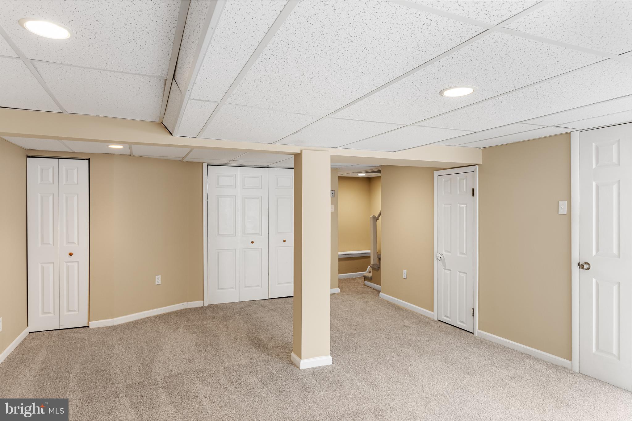 17 W SUMMERFIELD AVENUE