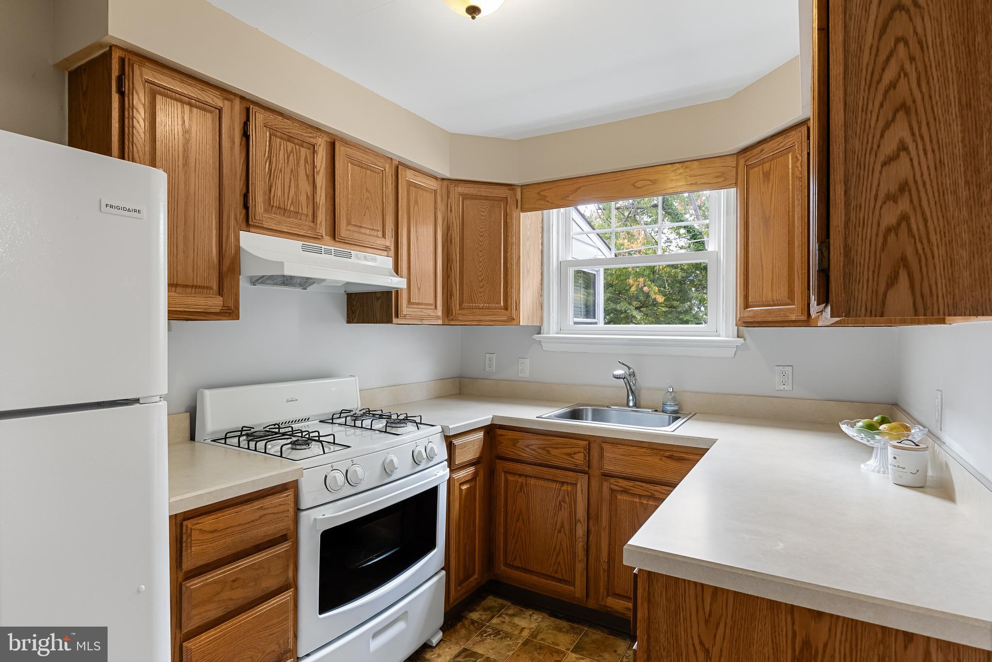 17 W SUMMERFIELD AVENUE