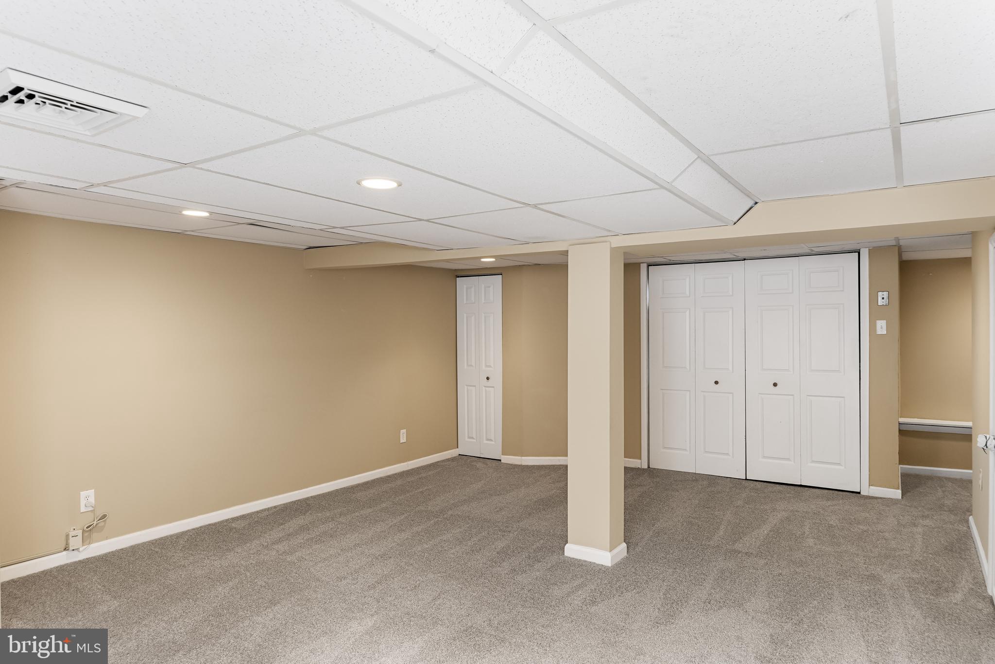 17 W SUMMERFIELD AVENUE