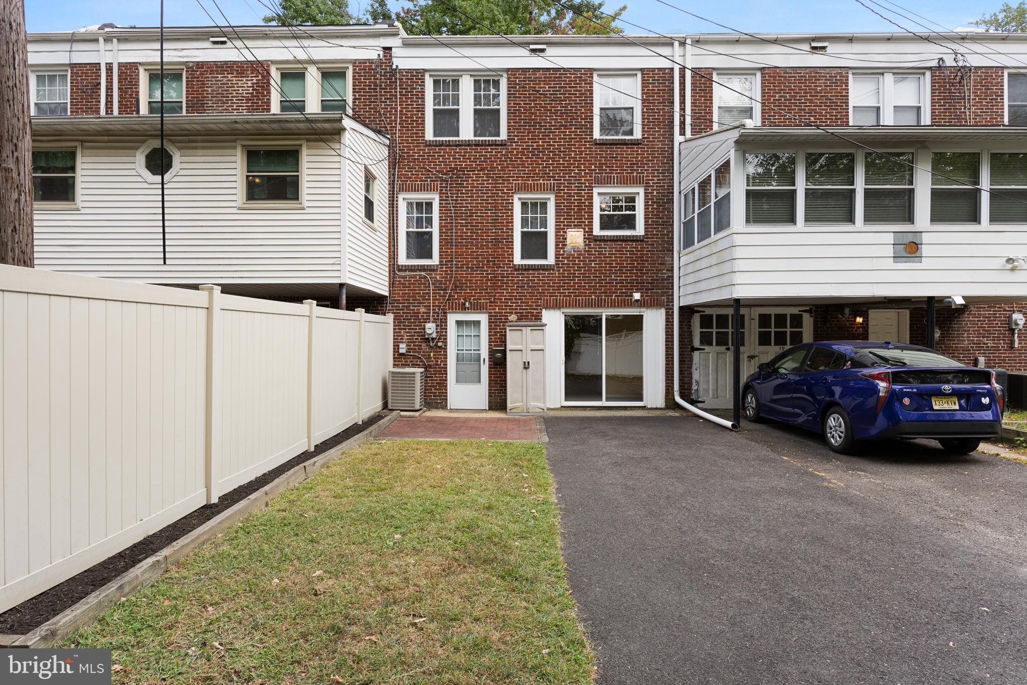 17 W SUMMERFIELD AVENUE