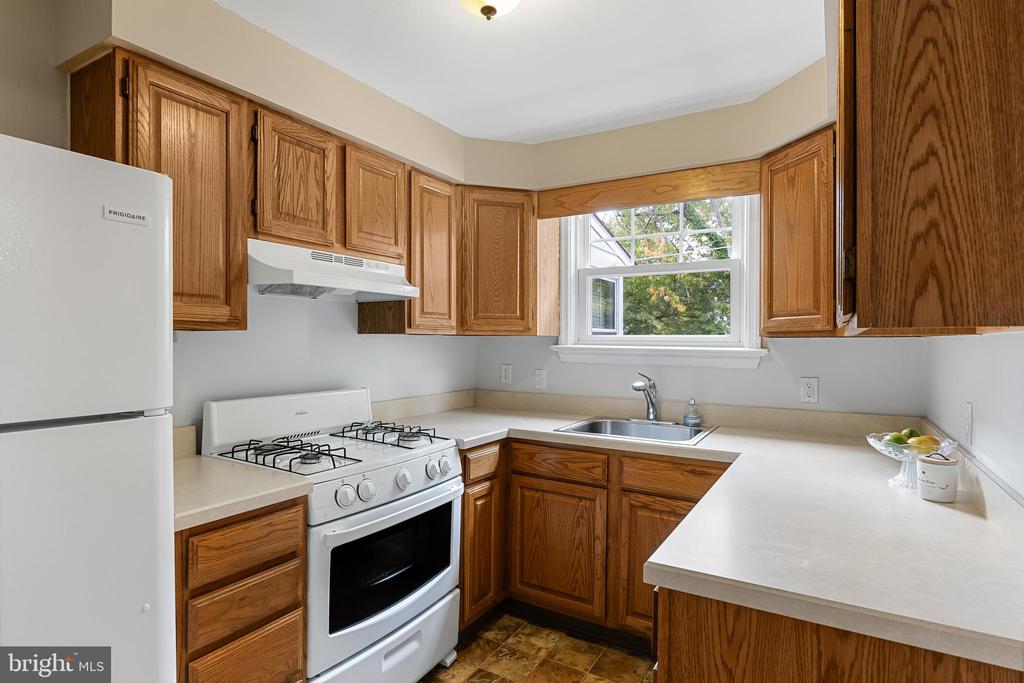 17 W SUMMERFIELD AVENUE