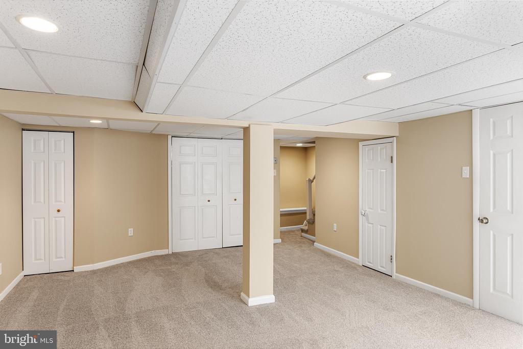 17 W SUMMERFIELD AVENUE