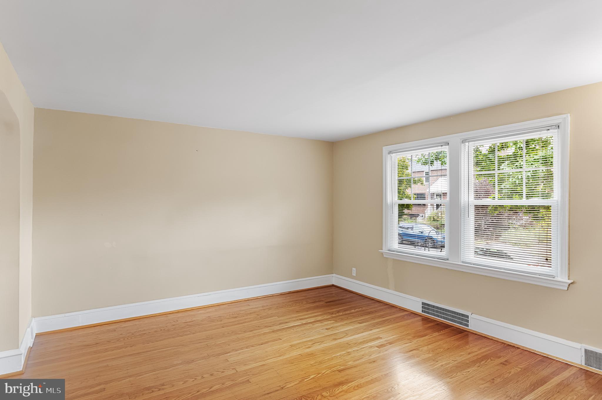 17 W SUMMERFIELD AVENUE