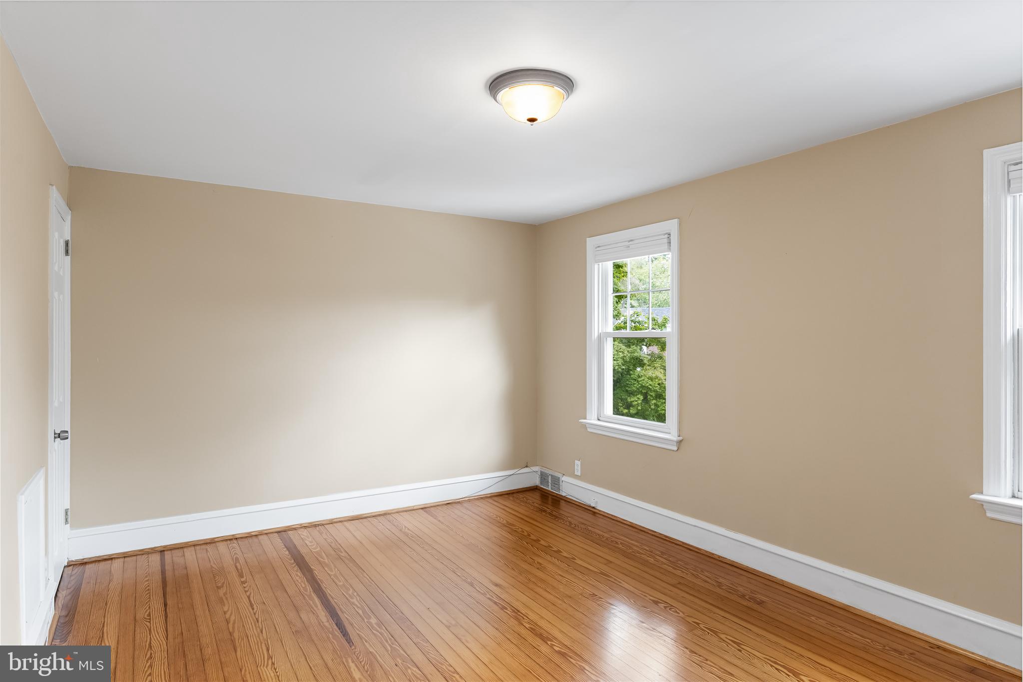 17 W SUMMERFIELD AVENUE