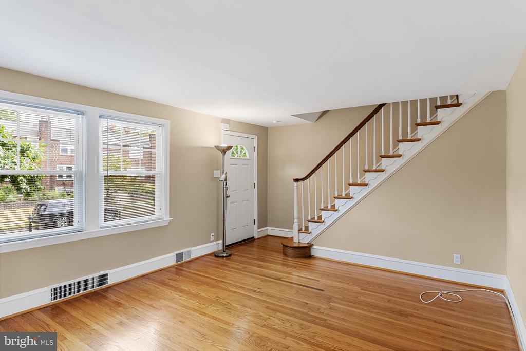 17 W SUMMERFIELD AVENUE