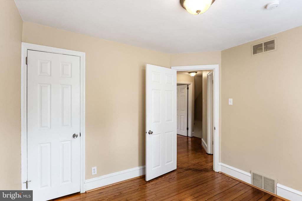 17 W SUMMERFIELD AVENUE