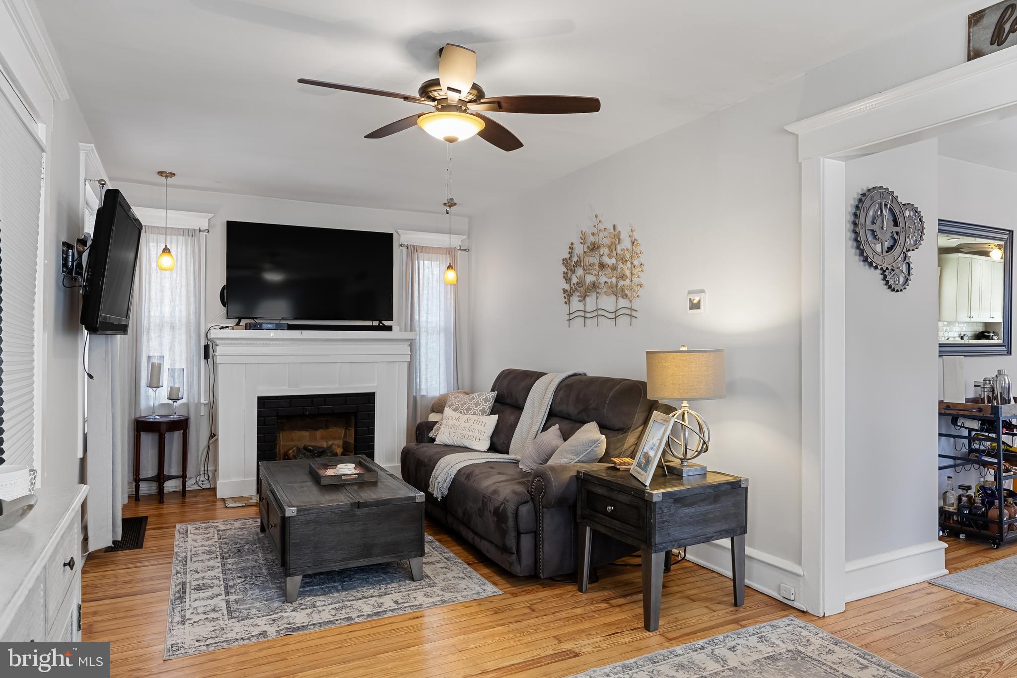 18 E Clinton Ave