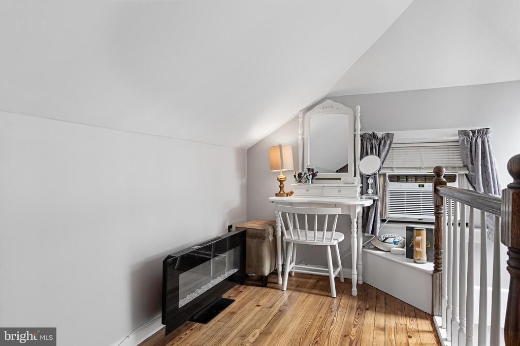 18 E Clinton Ave