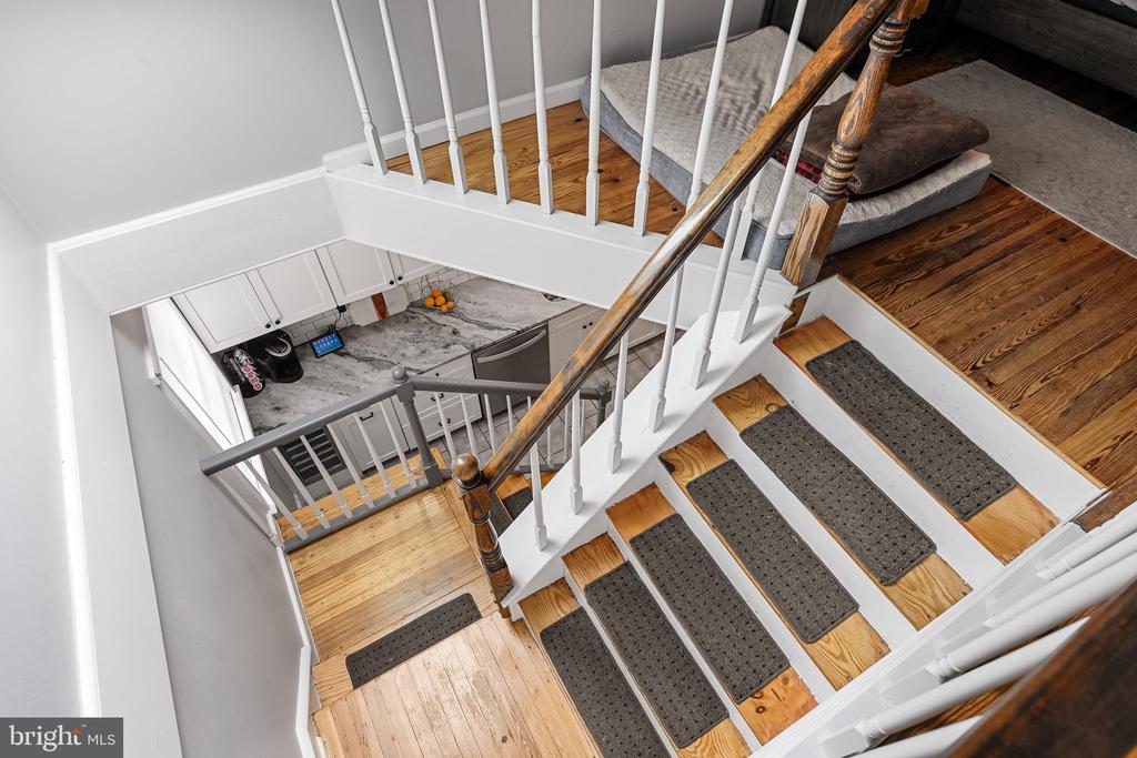 18 E Clinton Ave