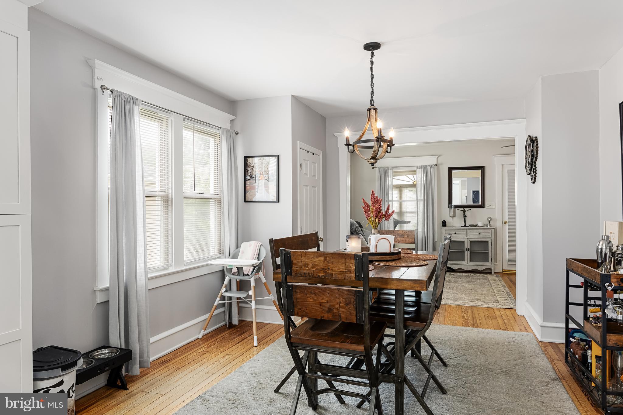 18 E Clinton Ave