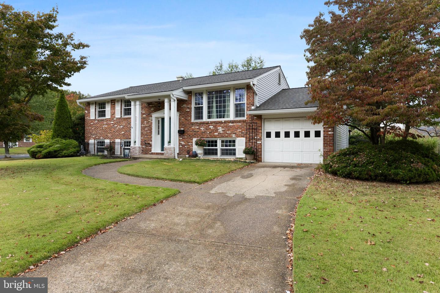 1400 Hillside Dr