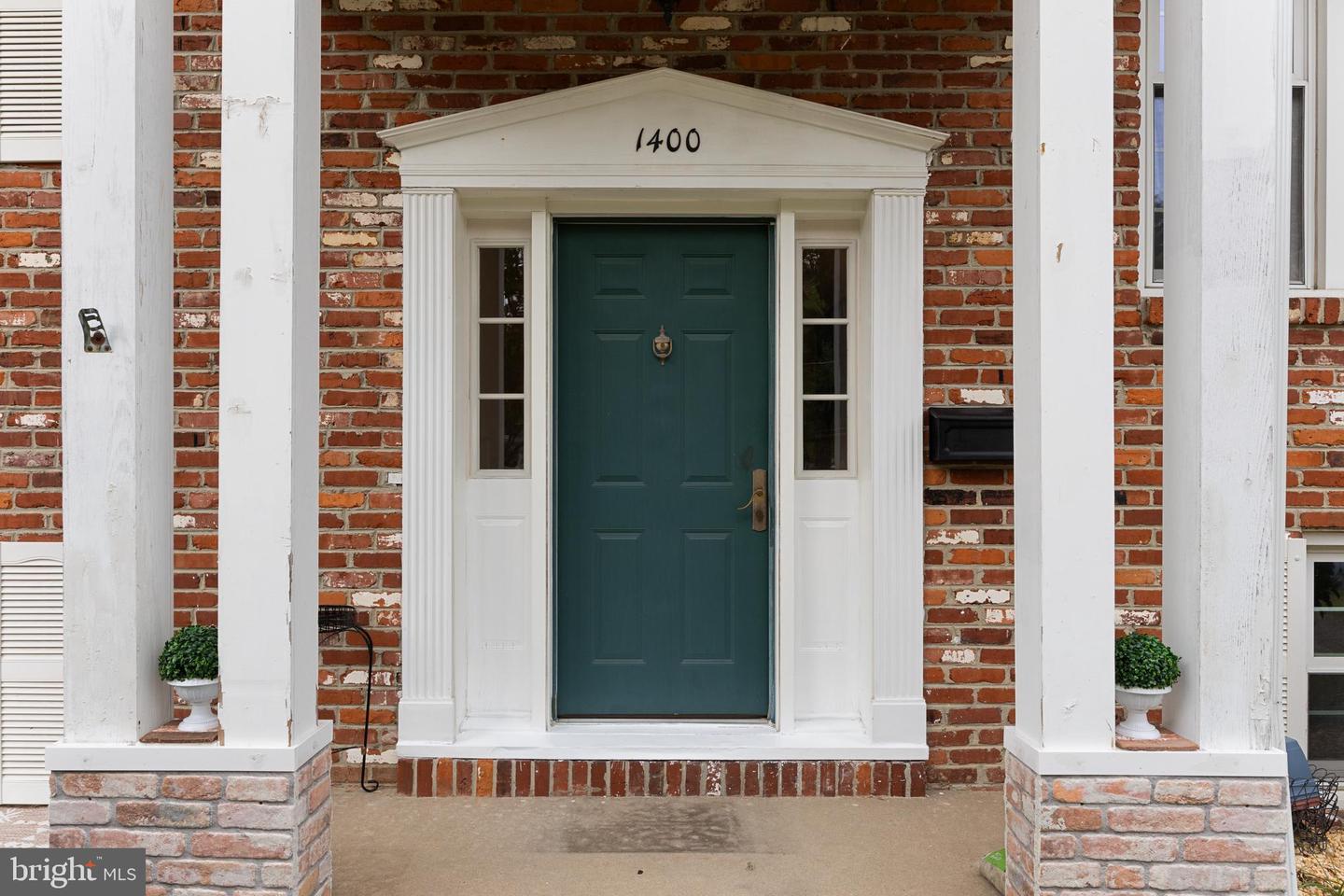 1400 Hillside Dr