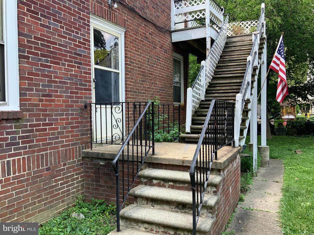 21 YALE ROAD Unit: E